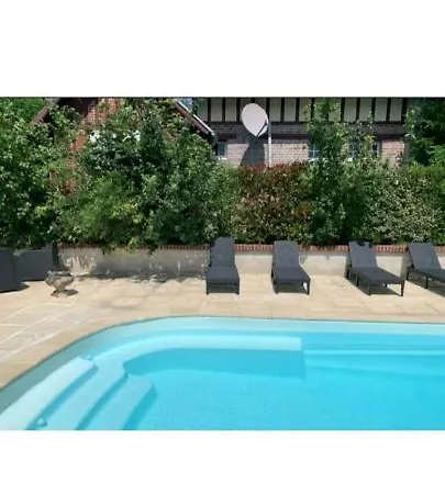Maison Trouvillaise Balneo Piscine 度假居 *